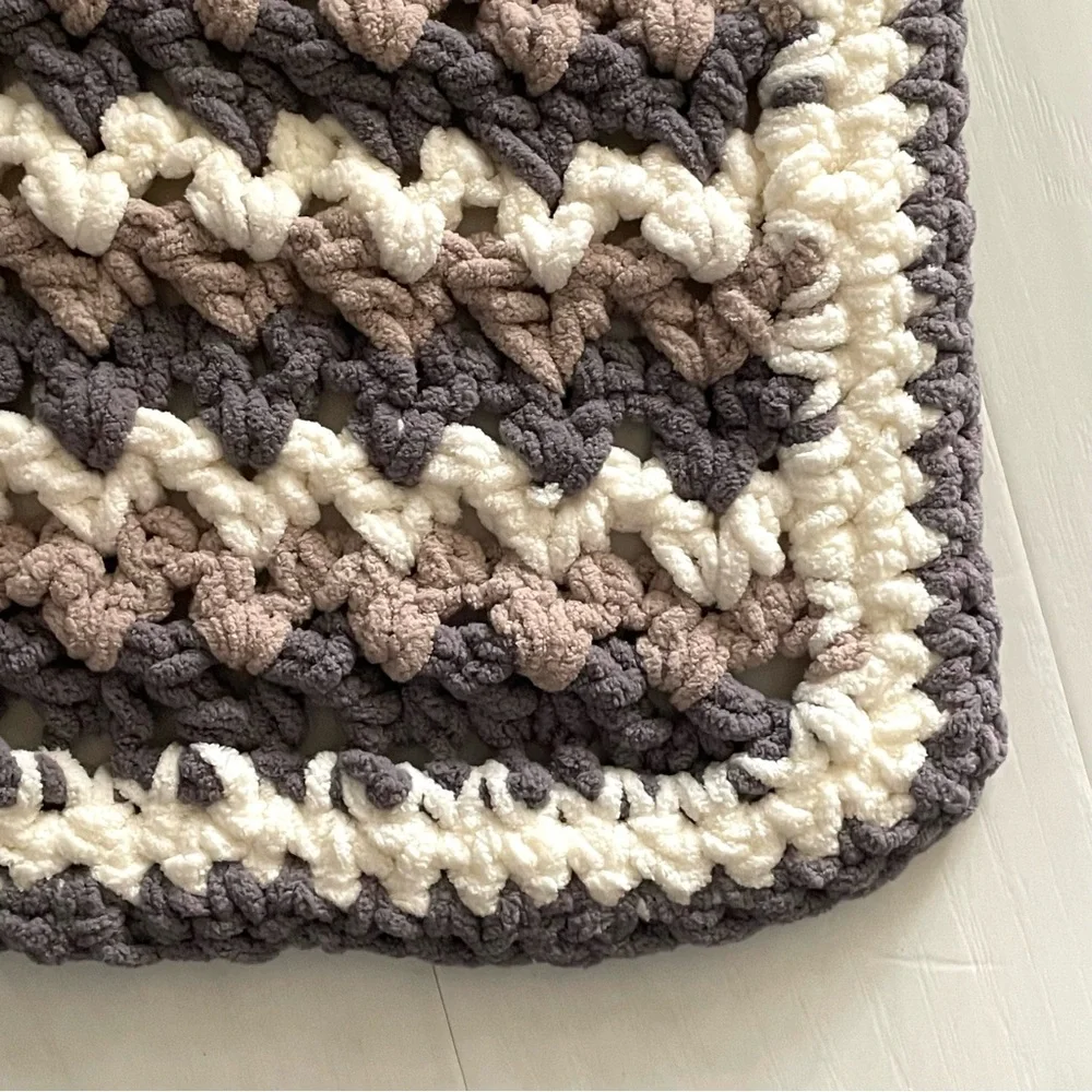 NEW Handmade Crochet Blanket Baby Pet Soft Cuddly Gray Cream Neutral, 30” x 25”